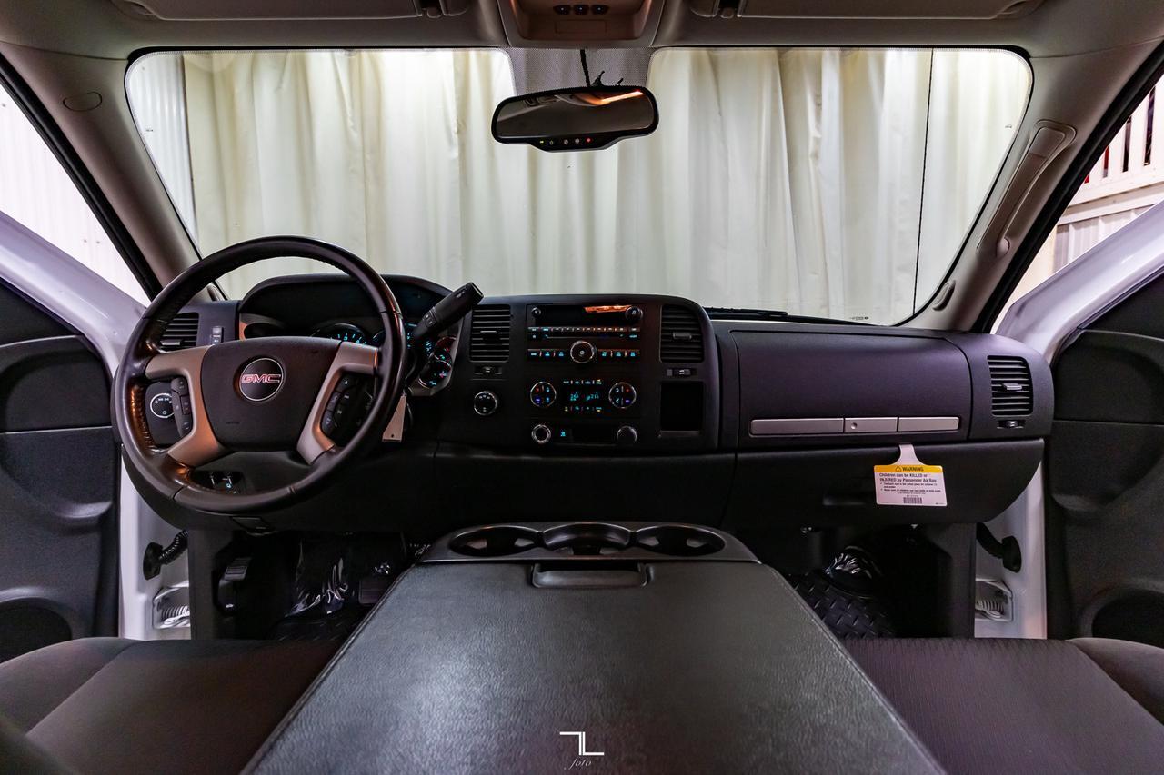 2009 GMC Sierra 2500HD 4x4 Crew Cab SLE Z71 PSeat Red Deer AB