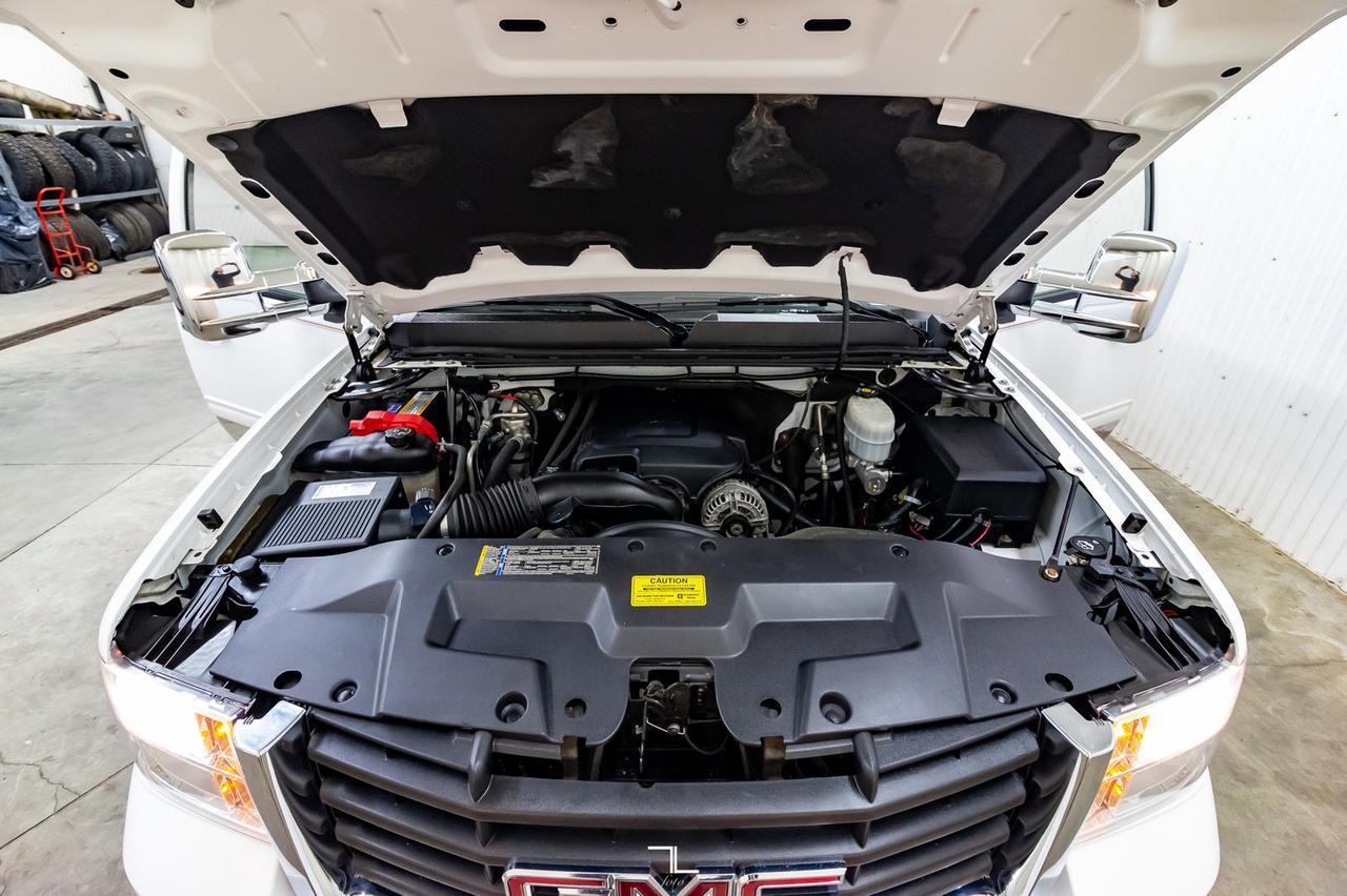 2009 GMC Sierra 2500HD 4x4 Crew Cab SLE Z71 PSeat Red Deer AB