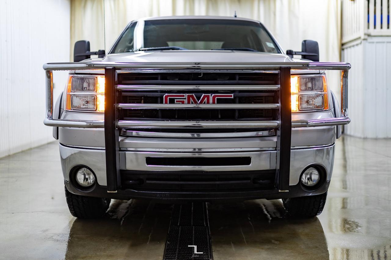 2009 GMC Sierra 2500HD 4x4 Crew Cab SLT Z71 Diesel Leather Roof Red Deer AB