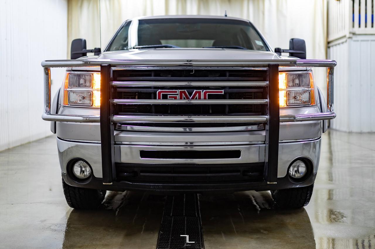 2009 GMC Sierra 2500HD 4x4 Crew Cab SLT Z71 Diesel Leather Roof Red Deer AB