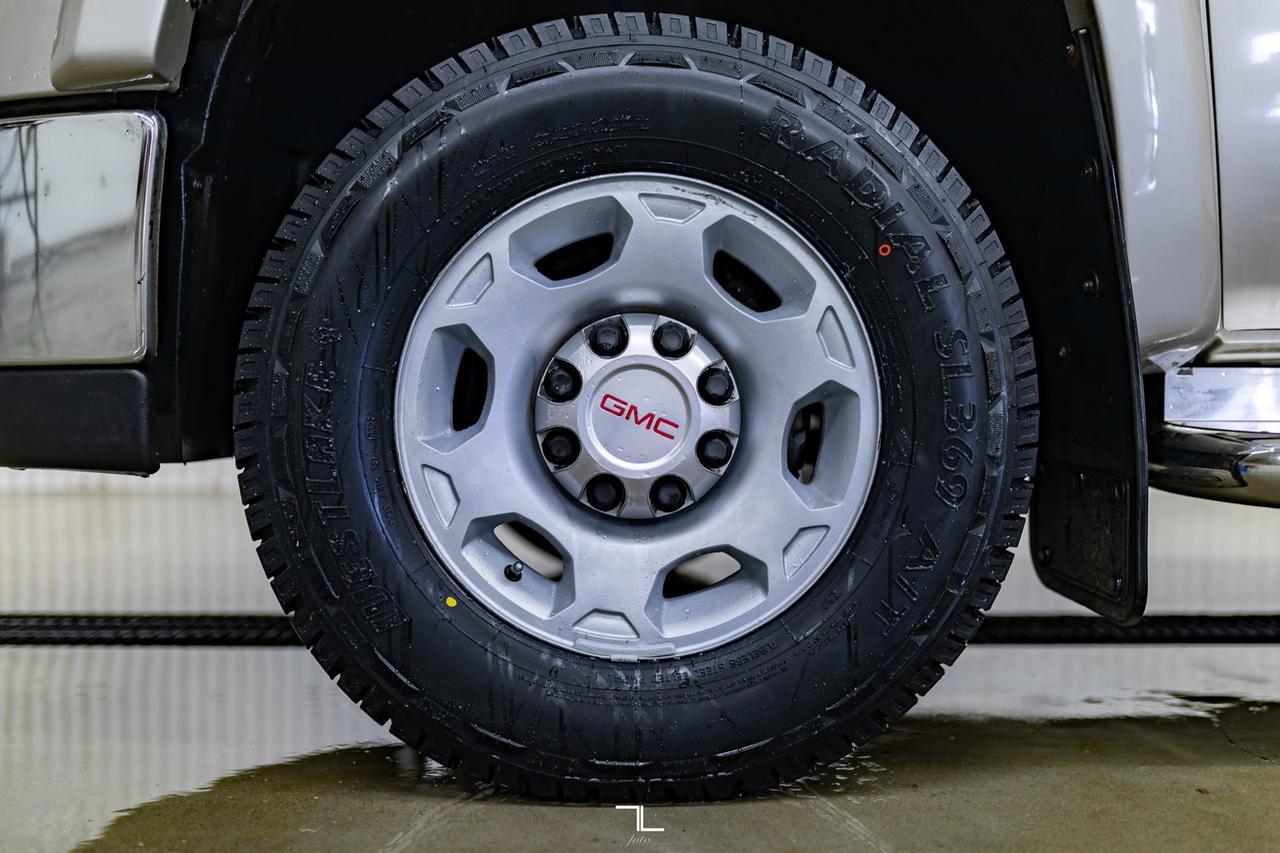 2009 GMC Sierra 2500HD 4x4 Crew Cab SLT Z71 Diesel Leather Roof Red Deer AB