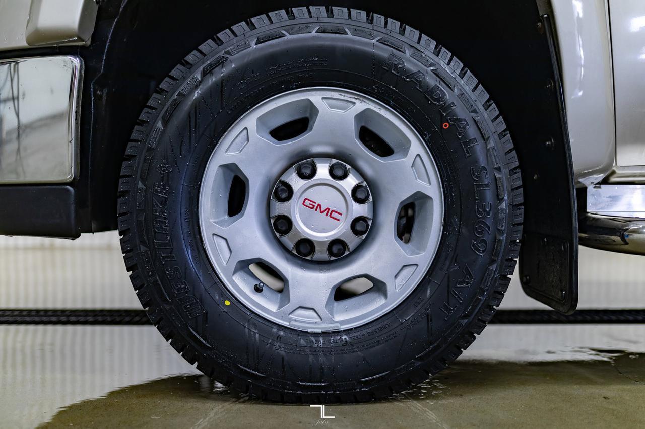 2009 GMC Sierra 2500HD 4x4 Crew Cab SLT Z71 Diesel Leather Roof Red Deer AB