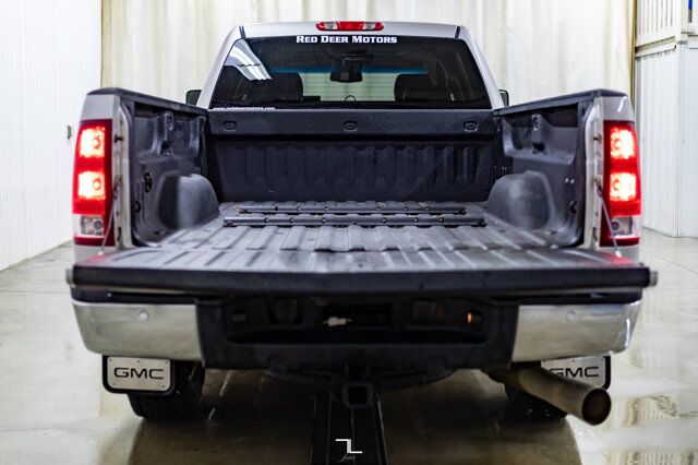 2009 GMC Sierra 2500HD 4x4 Crew Cab SLT Z71 Diesel Leather Roof Red Deer AB