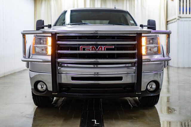 2009 GMC Sierra 2500HD 4x4 Crew Cab SLT Z71 Diesel Leather Roof Red Deer AB