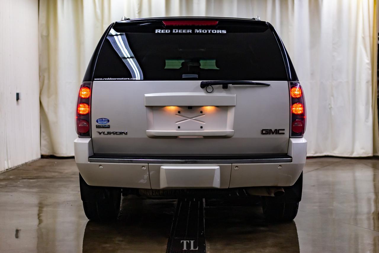 2009 GMC Yukon AWD Denali Leather Roof Nav TV BCam Red Deer AB