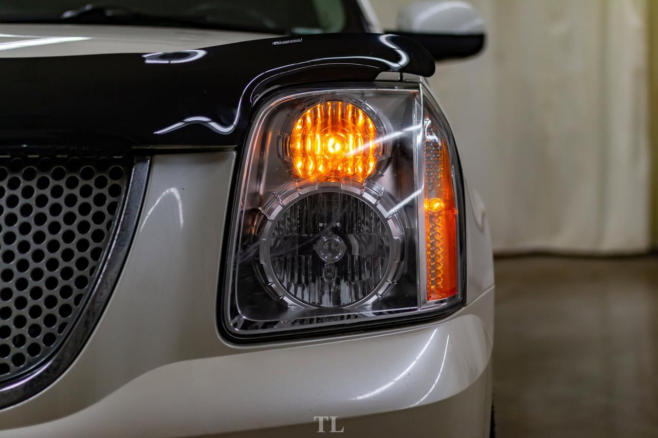 2009 GMC Yukon AWD Denali Leather Roof Nav TV BCam Red Deer AB