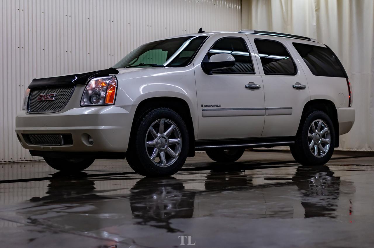 2009 GMC Yukon AWD Denali Leather Roof Nav TV BCam Red Deer AB