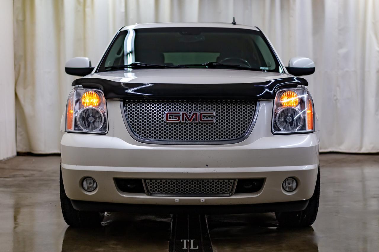 2009 GMC Yukon AWD Denali Leather Roof Nav TV BCam Red Deer AB