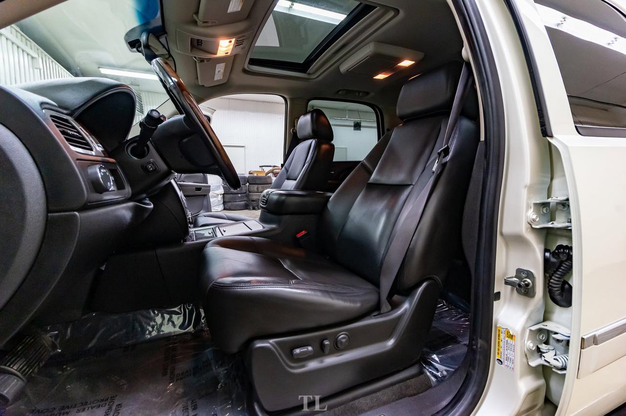 2009 GMC Yukon AWD Denali Leather Roof Nav TV BCam Red Deer AB