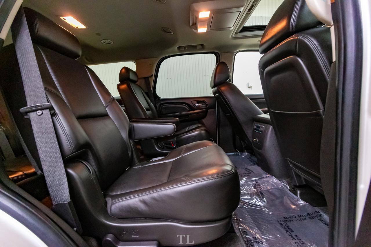 2009 GMC Yukon AWD Denali Leather Roof Nav TV BCam Red Deer AB