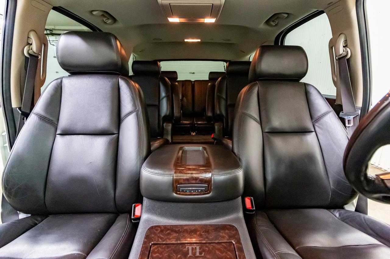 2009 GMC Yukon AWD Denali Leather Roof Nav TV BCam Red Deer AB