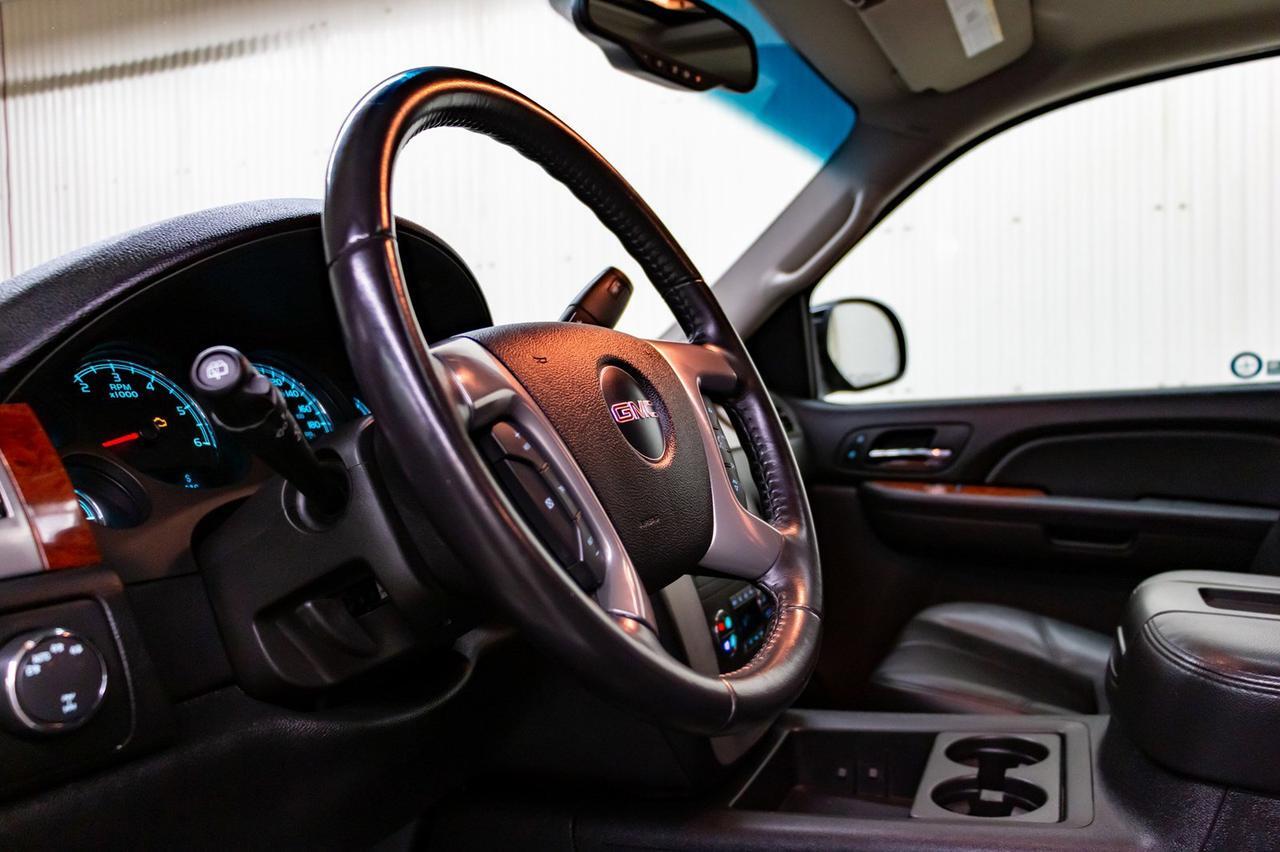 2009 GMC Yukon AWD SLT Leather Roof Red Deer AB