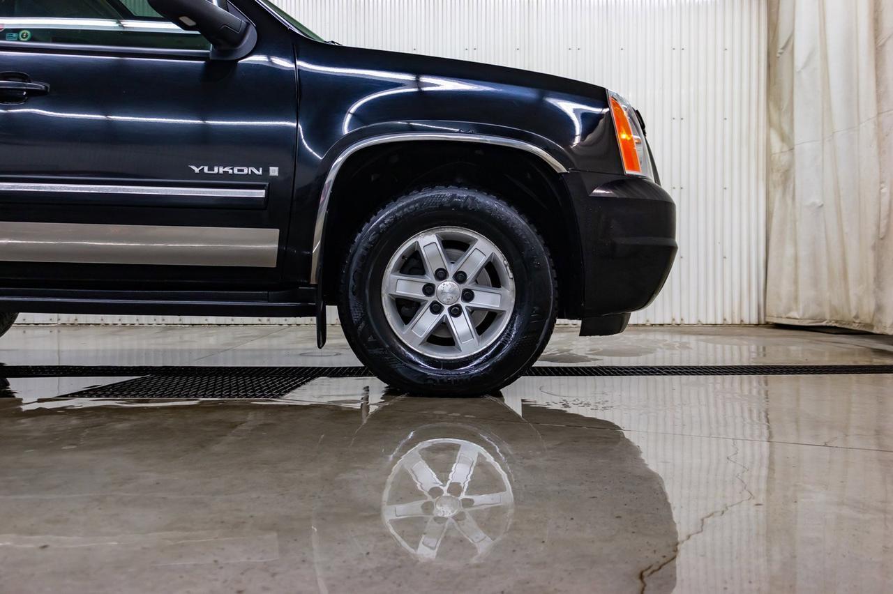 2009 GMC Yukon AWD SLT Leather Roof Red Deer AB