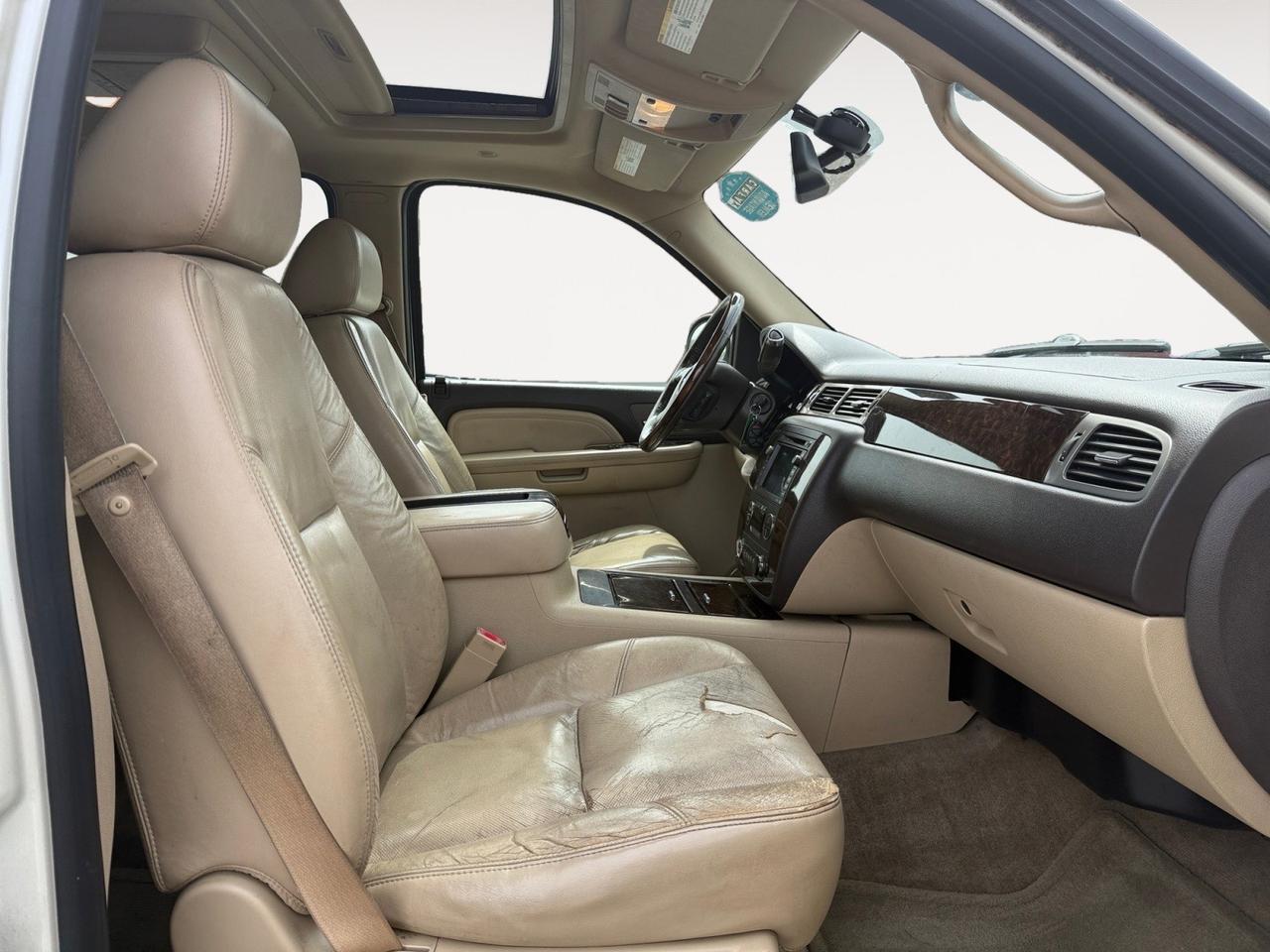 2009 GMC Yukon XL DENALI, HEATED/VENTILATED SEATS, HEATED REAR SEATS, SUNROOF, TOW PACKAGE, RUNNING BOARDS, DVD ENTERTAINMENT, POWER MIRRORS, UNIVERSAL GARAGE DOOR OPENER, 3RD ROW, THIS IS THE PERFECT FAMILY VEHICLE! Norfolk VA