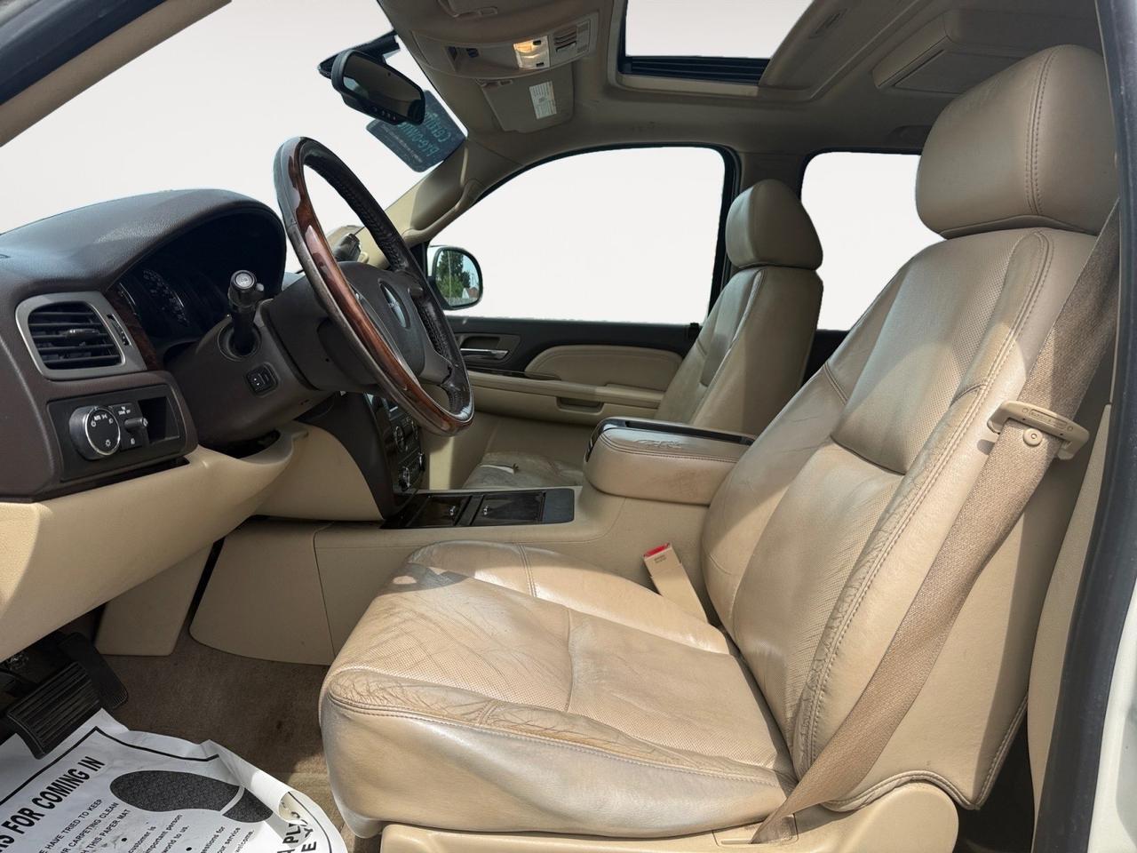 2009 GMC Yukon XL DENALI, HEATED/VENTILATED SEATS, HEATED REAR SEATS, SUNROOF, TOW PACKAGE, RUNNING BOARDS, DVD ENTERTAINMENT, POWER MIRRORS, UNIVERSAL GARAGE DOOR OPENER, 3RD ROW, THIS IS THE PERFECT FAMILY VEHICLE! Norfolk VA