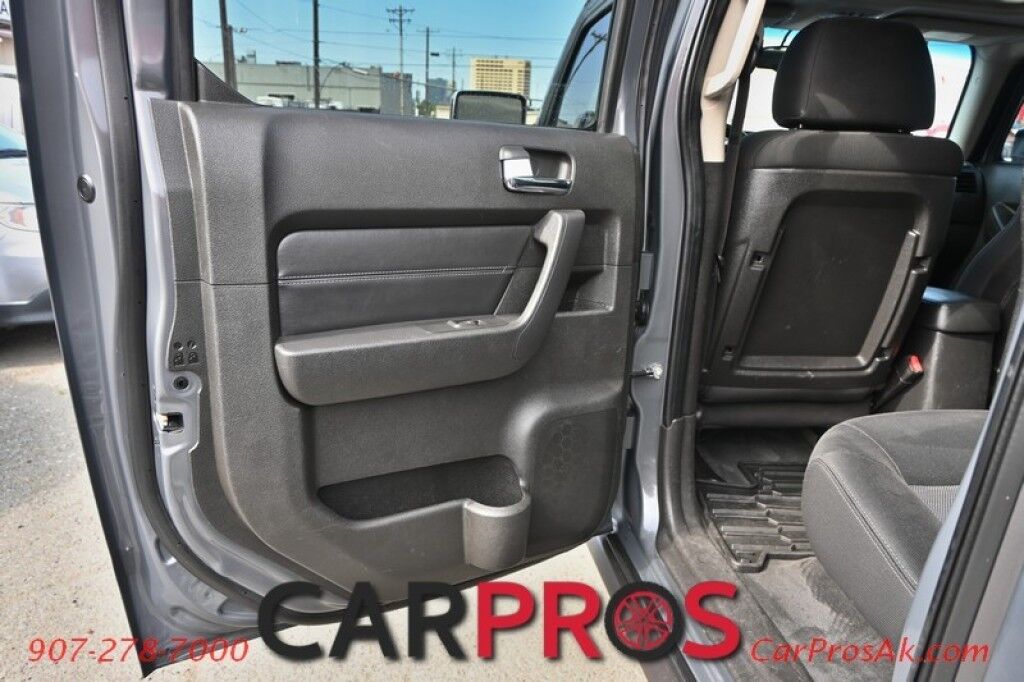 2009 HUMMER H3T - 4X4 - Adventure Appearance PKG - Auto Start - Apple Carplay & Android Auto - Power Driver Seat - Snorkel - Sunroof - Engine Block Heater - Winch - Bedliner -Tow PKG - Low Miles Anchorage AK