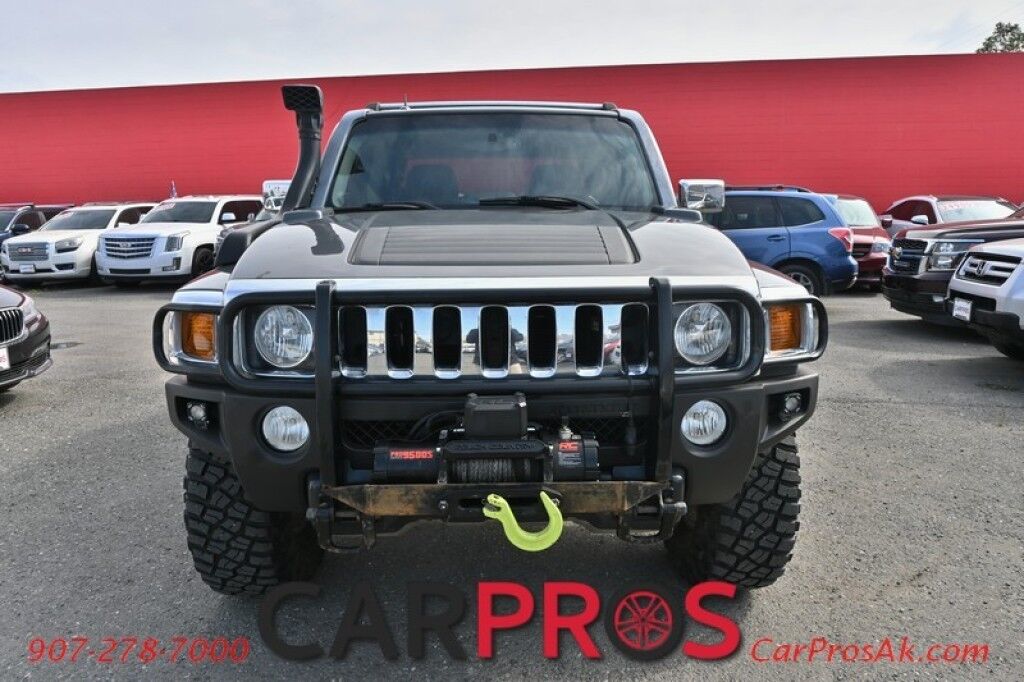 2009 HUMMER H3T - 4X4 - Adventure Appearance PKG - Auto Start - Apple Carplay & Android Auto - Power Driver Seat - Snorkel - Sunroof - Engine Block Heater - Winch - Bedliner -Tow PKG - Low Miles