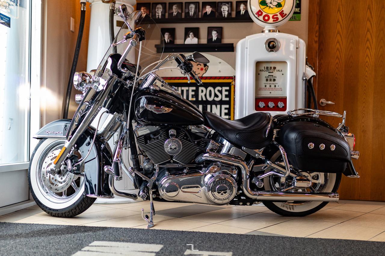 2009 Harley Davidson FLSTN Soft Tail Deluxe Aftermarket Exhaust