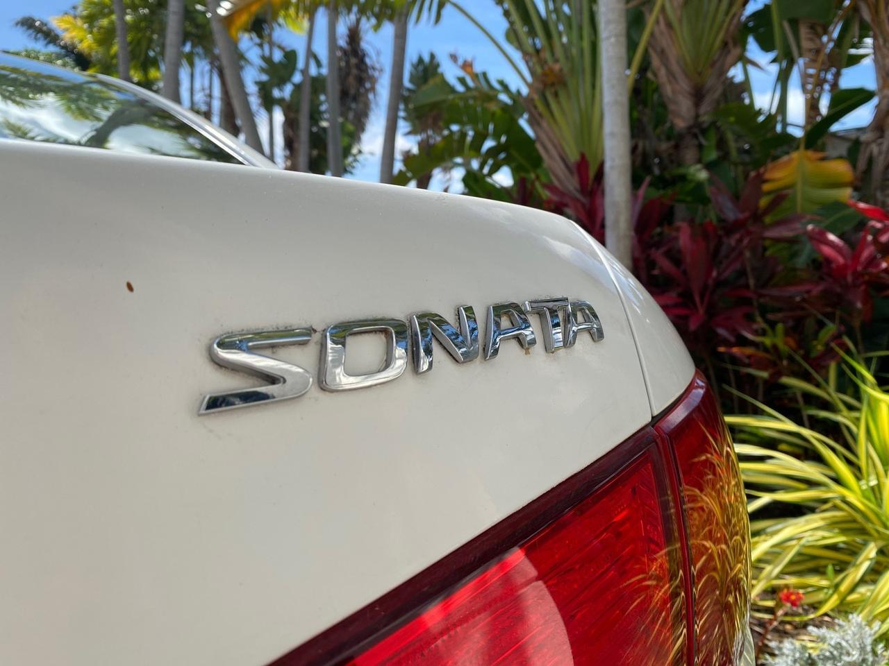 2009 Hyundai Sonata SUNROOF Limited LOW MILES 45,849 Pompano Beach FL