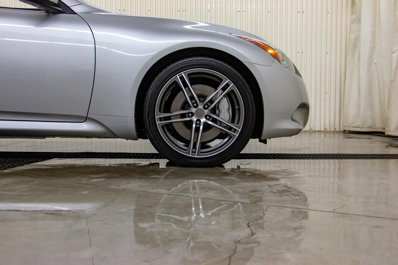 2009 Infiniti G37 S Convertible Leather BCam Red Deer AB