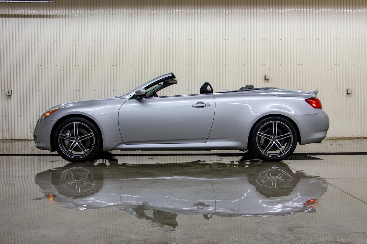 2009 Infiniti G37 S Convertible Leather BCam Red Deer AB