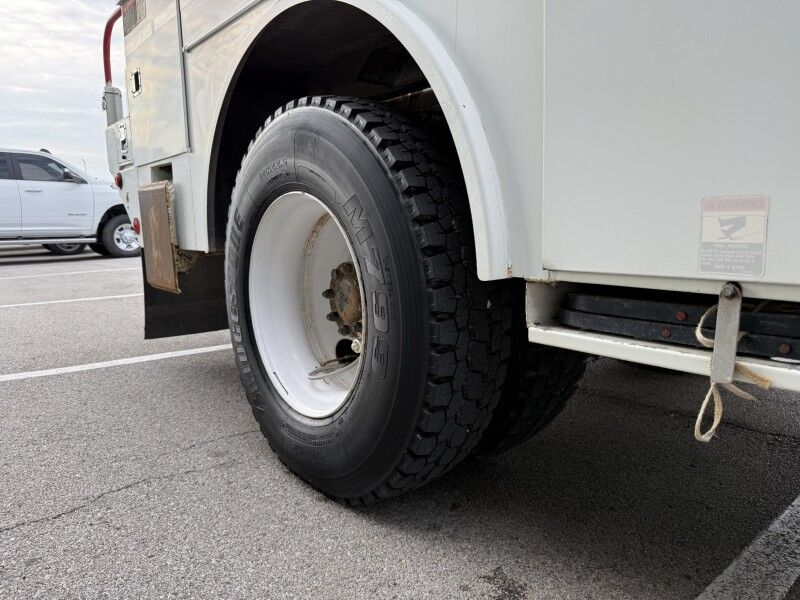 2009 International MA035 DuraStar 4400 photo 15