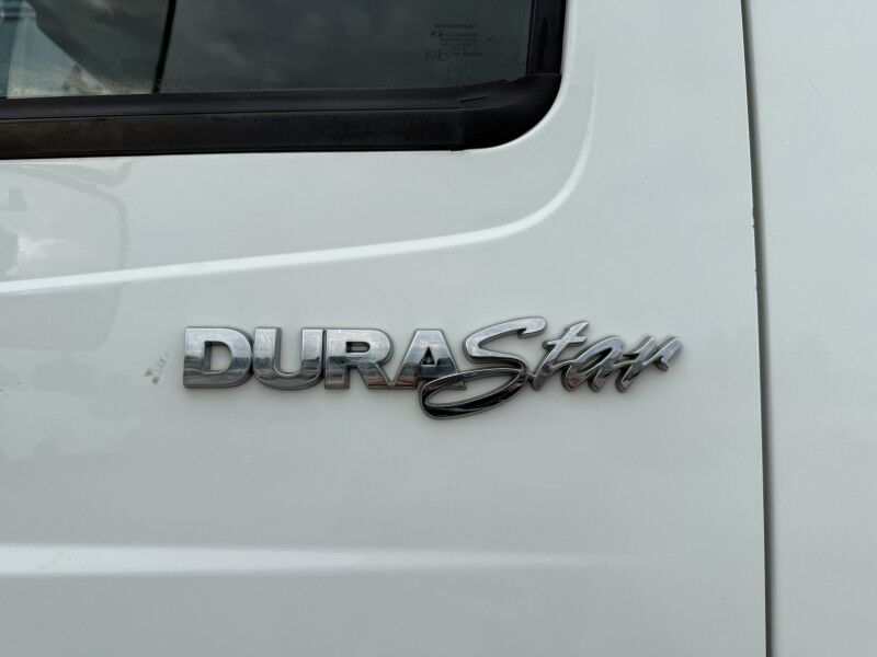 2009 International MA035 DuraStar 4400 photo 25