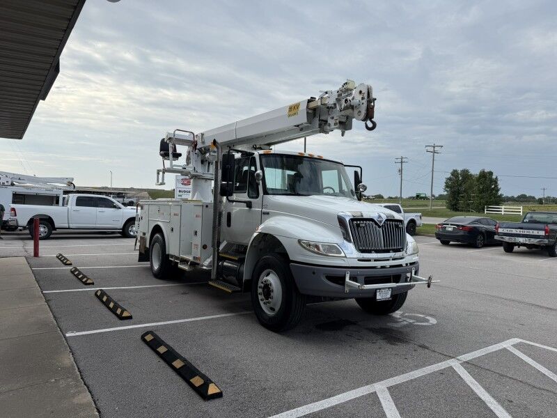 2009 International 4000 Diesel Crane 36k mi's Collinsville OK