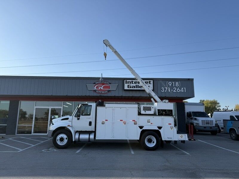 2009 International 4000 Mechanics Crane Truck