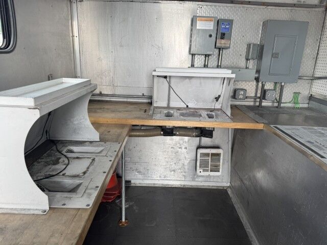 2009 Isuzu NPR Mobile Work Shop  Henrico VA