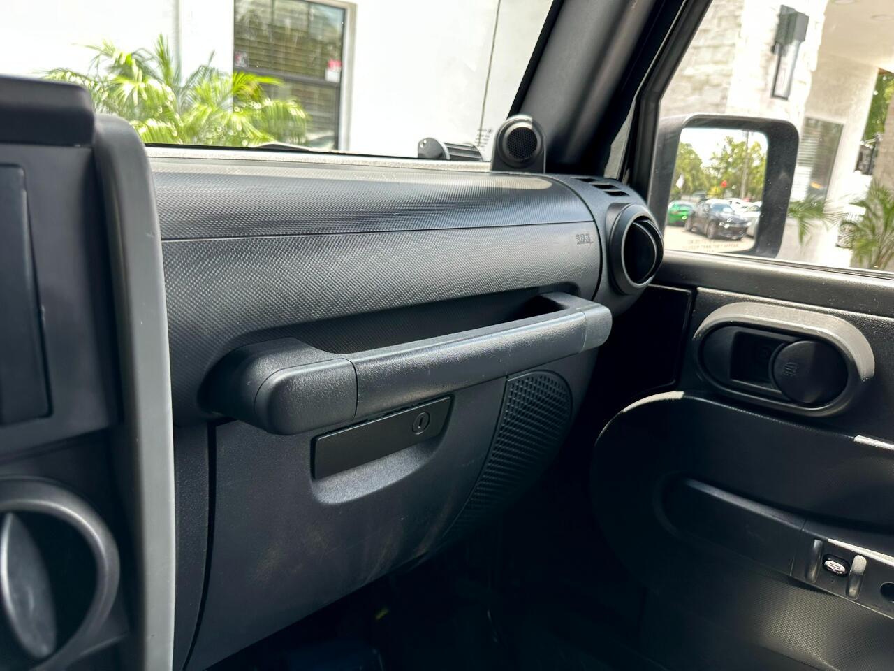 2009 Jeep Wrangler Unlimited RWD 4dr X Jacksonville FL