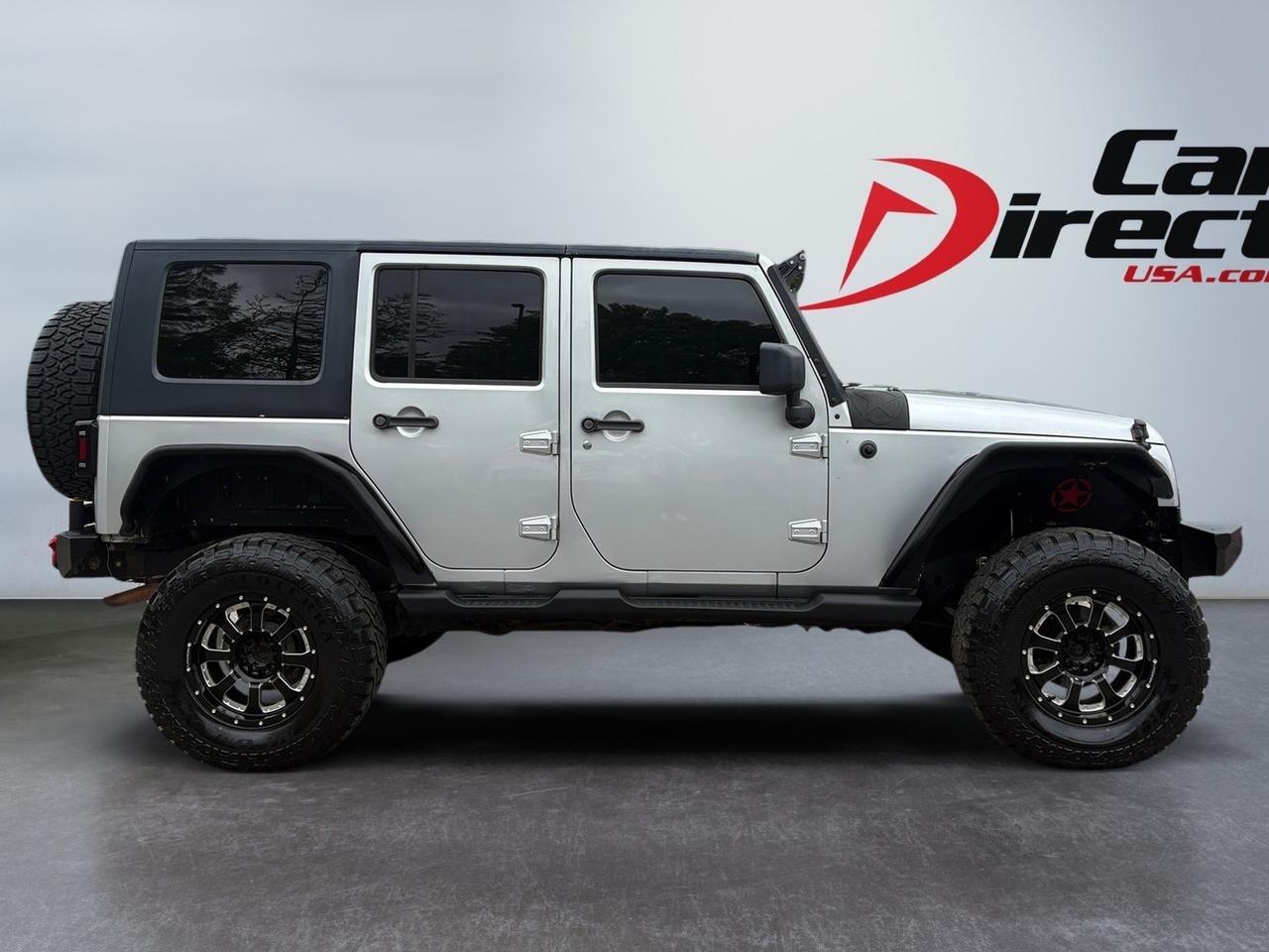 2009 Jeep Wrangler Unlimited Sahara, RUNNING BOARDS, TOW PACKAGE, BRUSH GUARD, LIGHT BAR, BACKUP CAMERA, BLUETOOTH, HARD TOP, LIFTED, METAL BUMPERS, LOW MILES, RIDE TOUGH IN THIS BIG JEEP! Virginia Beach VA