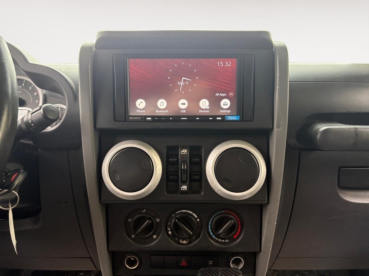 2009 Jeep Wrangler Unlimited Sahara, RUNNING BOARDS, TOW PACKAGE, BRUSH GUARD, LIGHT BAR, BACKUP CAMERA, BLUETOOTH, HARD TOP, LIFTED, METAL BUMPERS, LOW MILES, RIDE TOUGH IN THIS BIG JEEP!