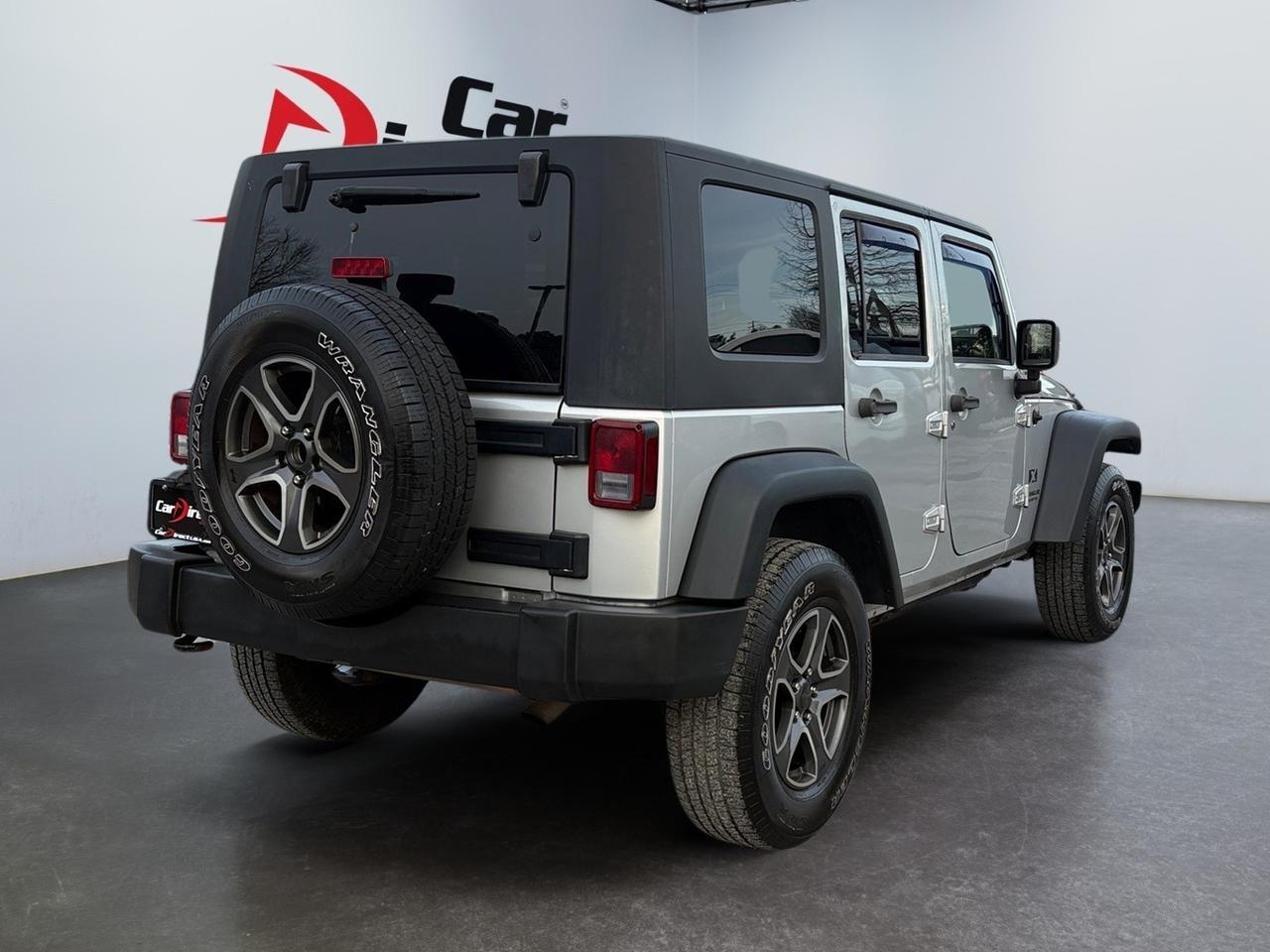 2009 Jeep Wrangler Unlimited X 4X4, FENDER FLARES, RUNNING BOARDS, LOW MILEAGE, CLEAN CARFAX, THIS IS A GREAT JEEP TO GET ON THE ROAD! Virginia Beach VA