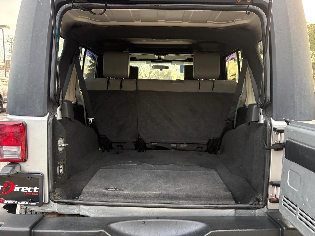 2009 Jeep Wrangler Unlimited X 4X4, FENDER FLARES, RUNNING BOARDS, LOW MILEAGE, CLEAN CARFAX, THIS IS A GREAT JEEP TO GET ON THE ROAD! Virginia Beach VA