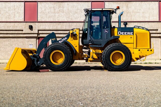 2009 John Deere 544K Wheel Loader 4WD Bucket Diesel Red Deer AB