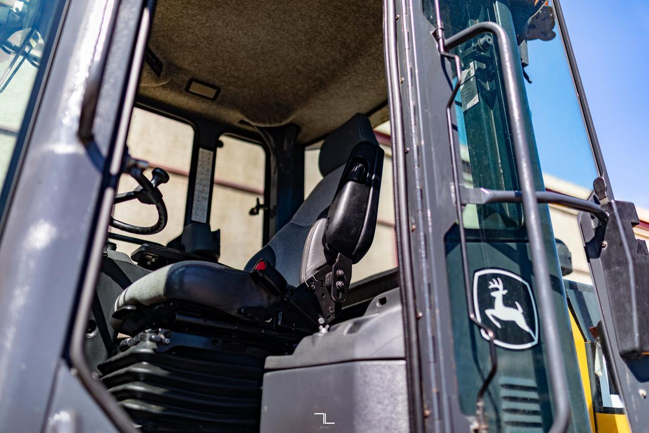 2009 John Deere 544K Wheel Loader 4WD Bucket Diesel Red Deer AB