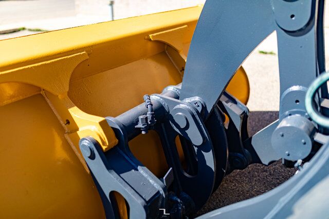 2009 John Deere 544K Wheel Loader 4WD Bucket Diesel Red Deer AB