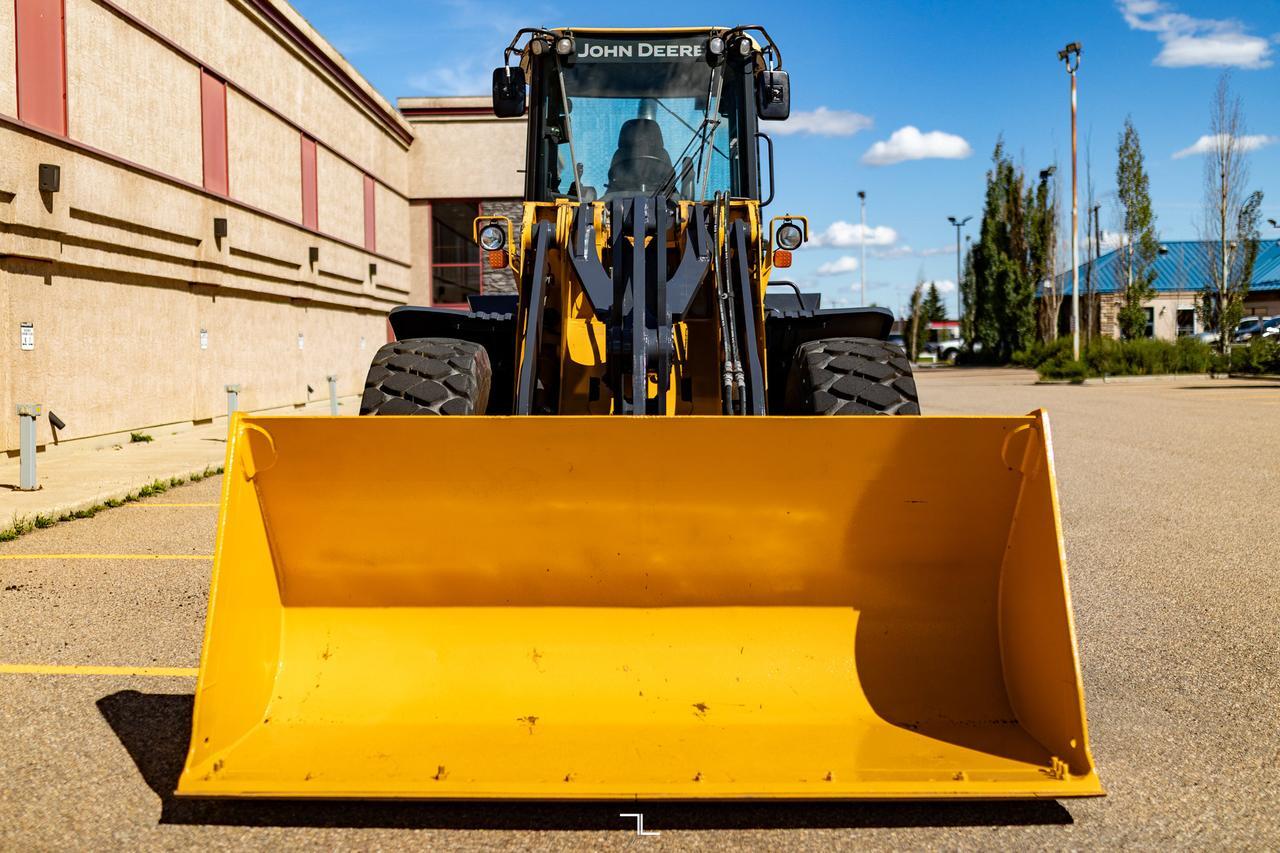 2009 John Deere 544K Wheel Loader 4WD Bucket Diesel Red Deer AB