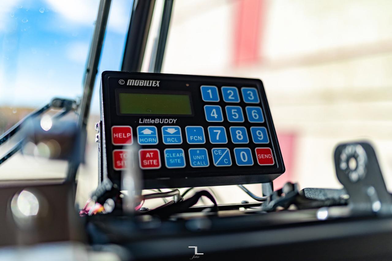 2009 Kenworth T-370 Daycab Picker Deck Red Deer AB