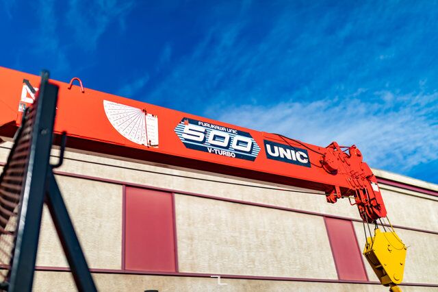 2009 Kenworth T-370 Daycab Picker Deck Red Deer AB