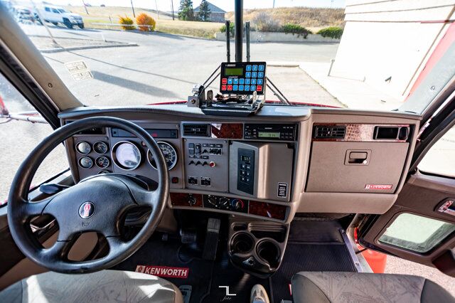 2009 Kenworth T-370 Daycab Picker Deck Red Deer AB