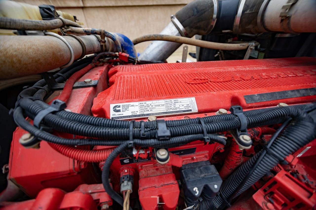 2009 Kenworth T-800 Extended Day Cab Tractor Heavy Spec Red Deer AB