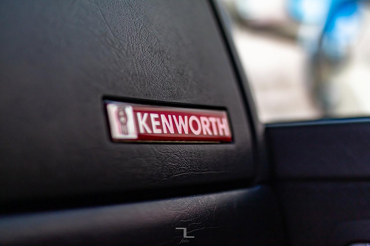 2009 Kenworth T-800 Tractor Extended Daycab Heavy Spec Red Deer AB