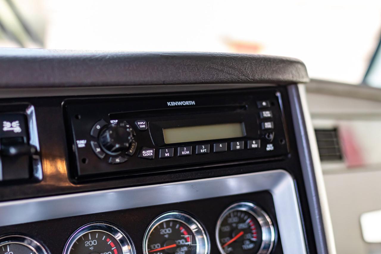2009 Kenworth T-800 Tractor Extended Daycab Heavy Spec Red Deer AB
