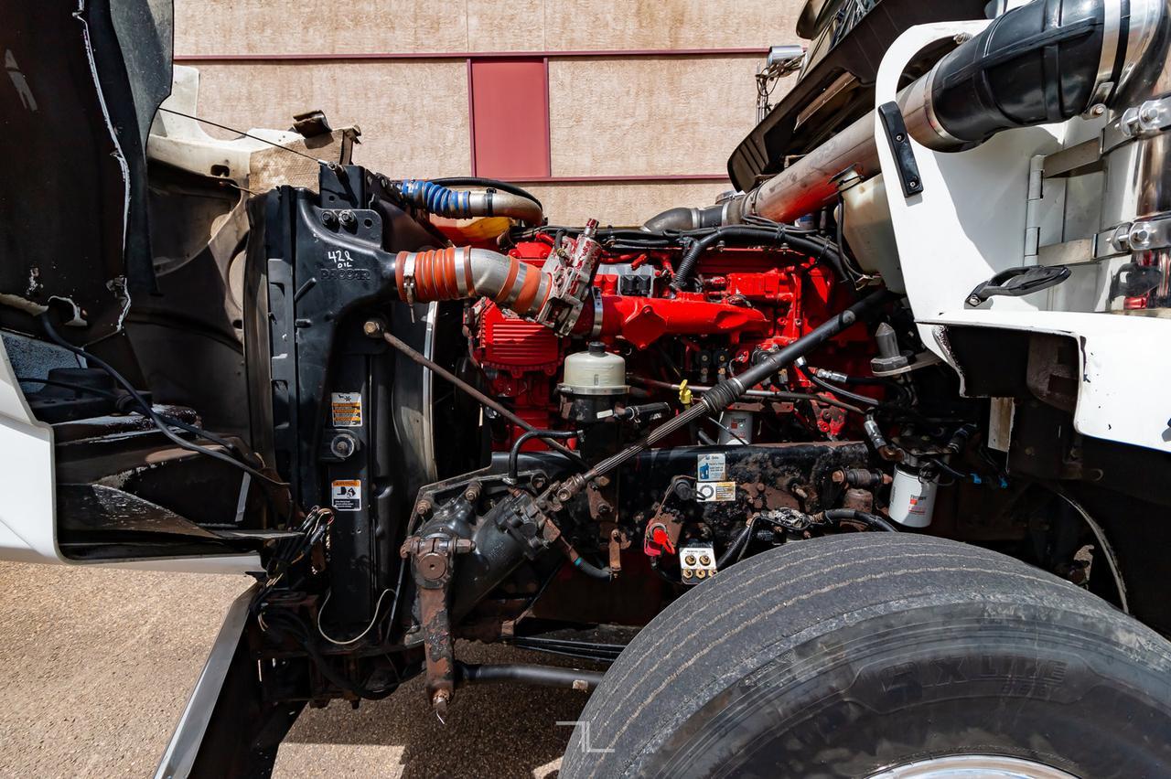 2009 Kenworth T-800 Tractor Extended Daycab Heavy Spec Red Deer AB