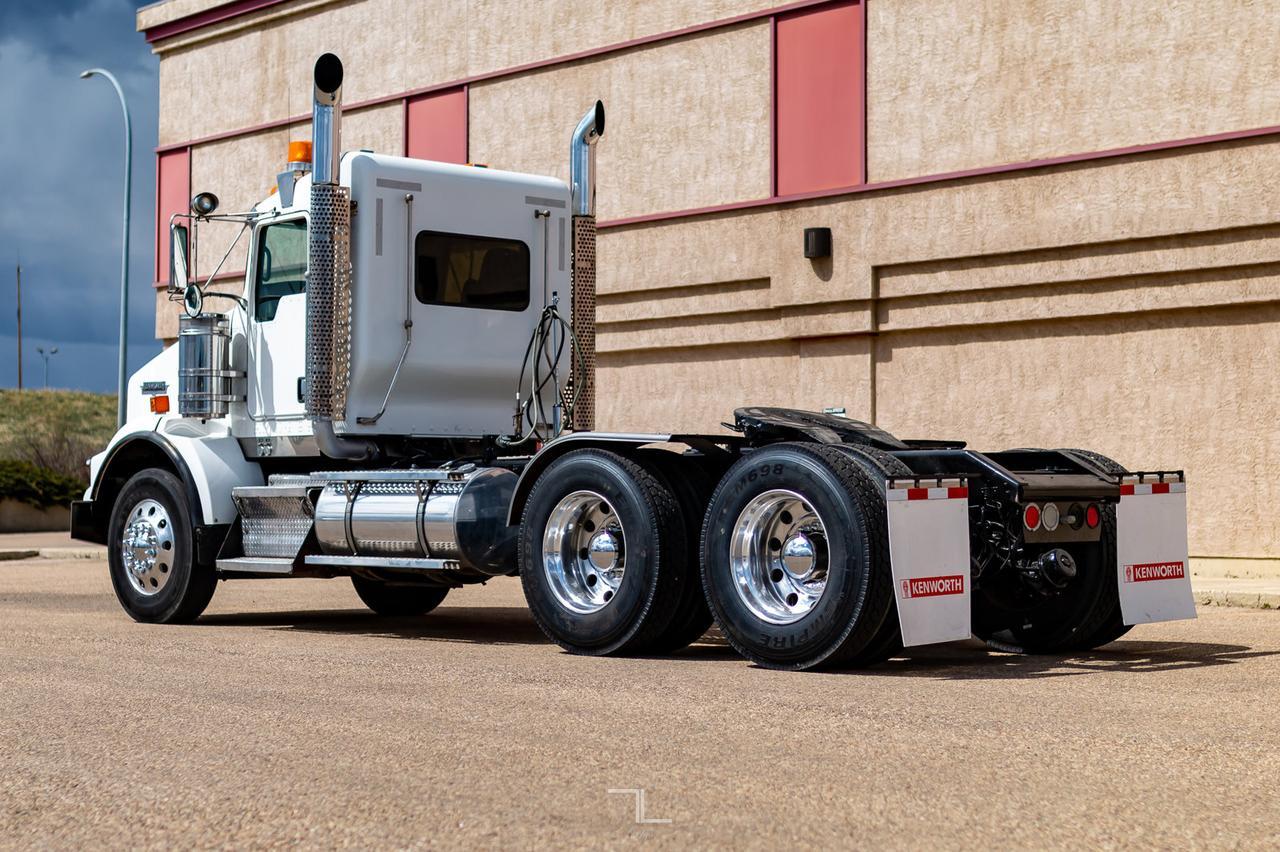2009 Kenworth T-800 Tractor Extended Daycab Heavy Spec Red Deer AB