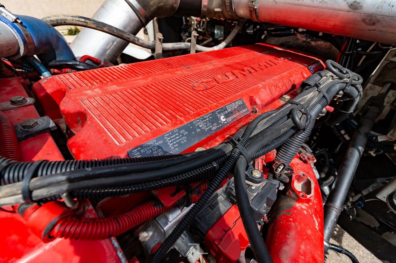 2009 Kenworth T-800 Tractor Extended Daycab Heavy Spec Red Deer AB