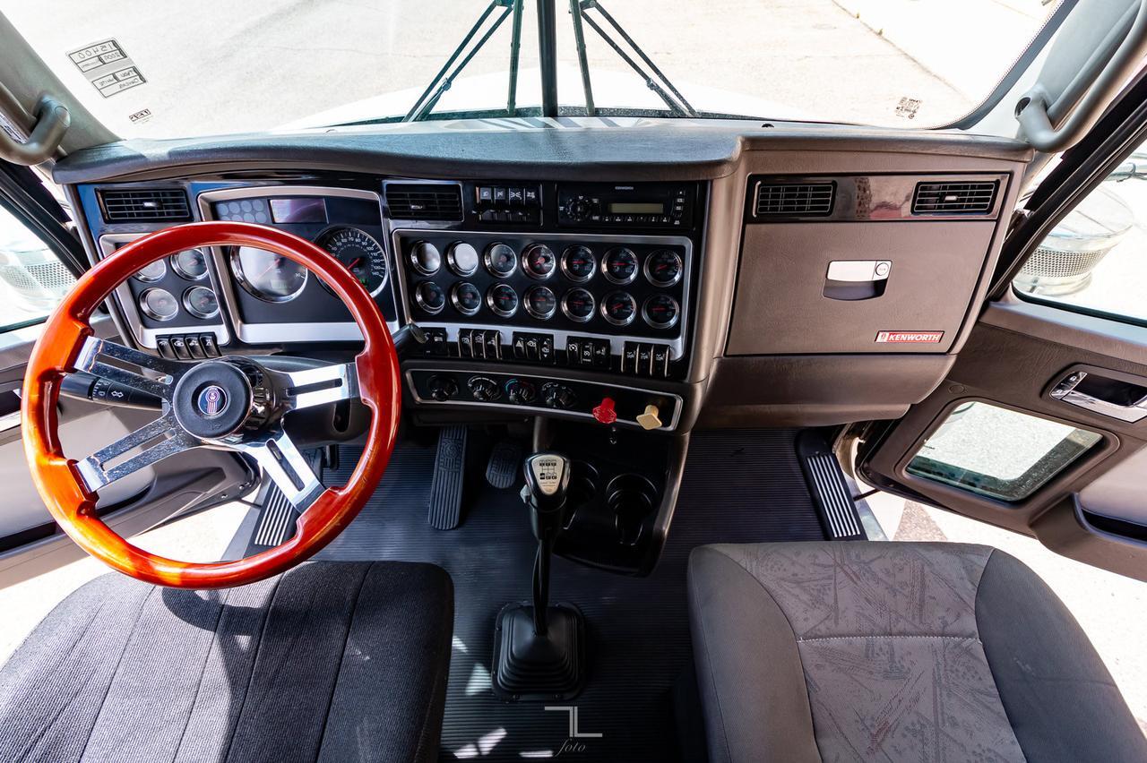2009 Kenworth T-800 Tractor Extended Daycab Heavy Spec Red Deer AB
