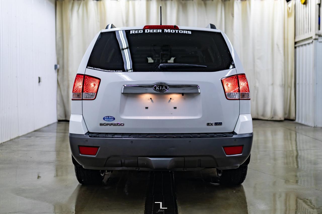 2009 Kia Borrego AWD EX Leather Roof BCam Red Deer AB